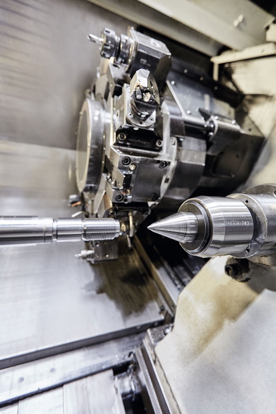 AlDeloro verfügt über spezialisierte Werkzeugmaschinen für den gesamten Bearbeitungsbedarf.